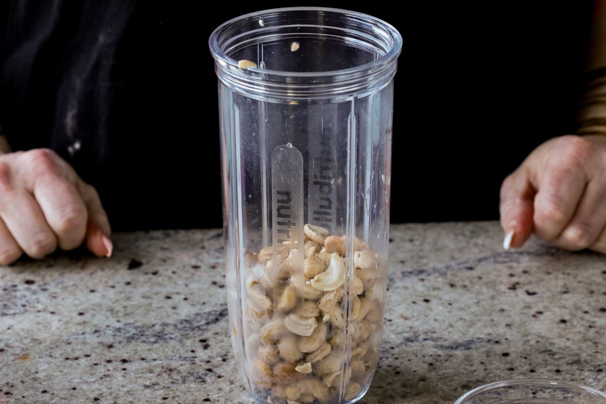cashews in the blender